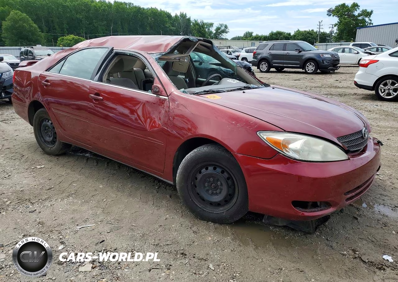 2002 Toyota Camry Le VIN:4T1BE32K22U050514 - 4