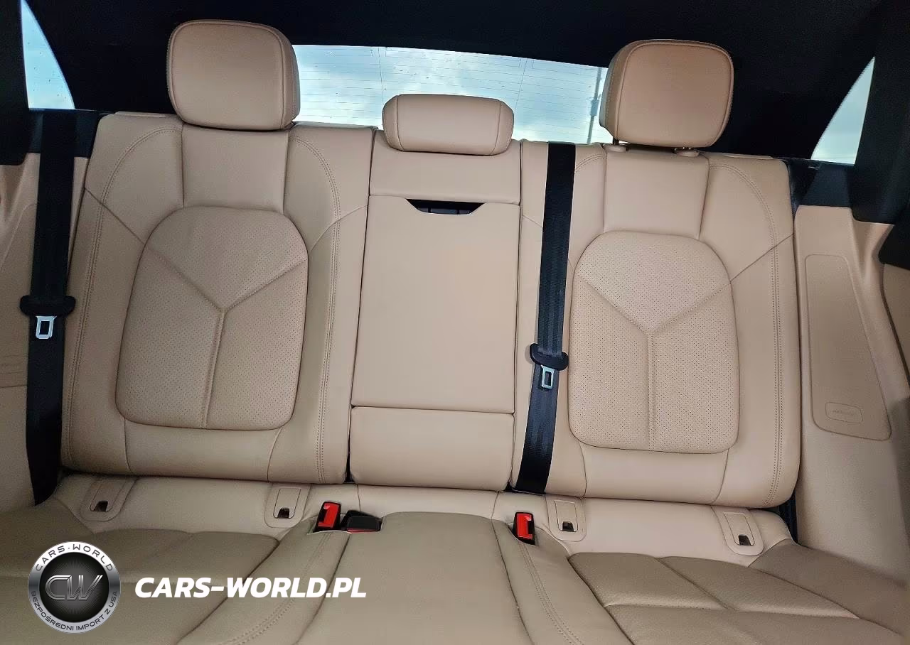 2021 Porsche Macan VIN:WP1AA2A54MLB15582 - 10