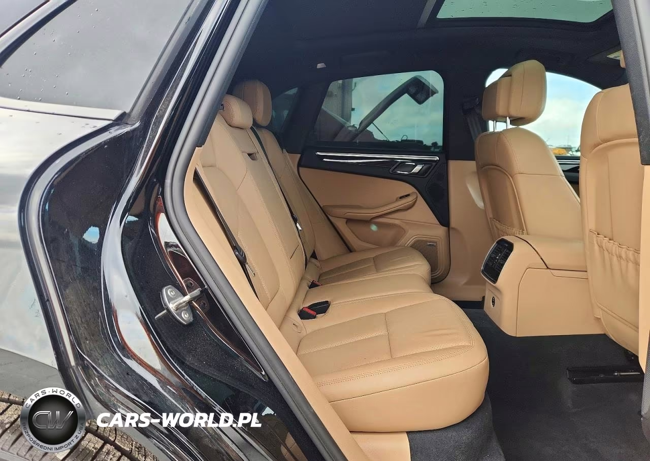2021 Porsche Macan VIN:WP1AA2A54MLB15582 - 11