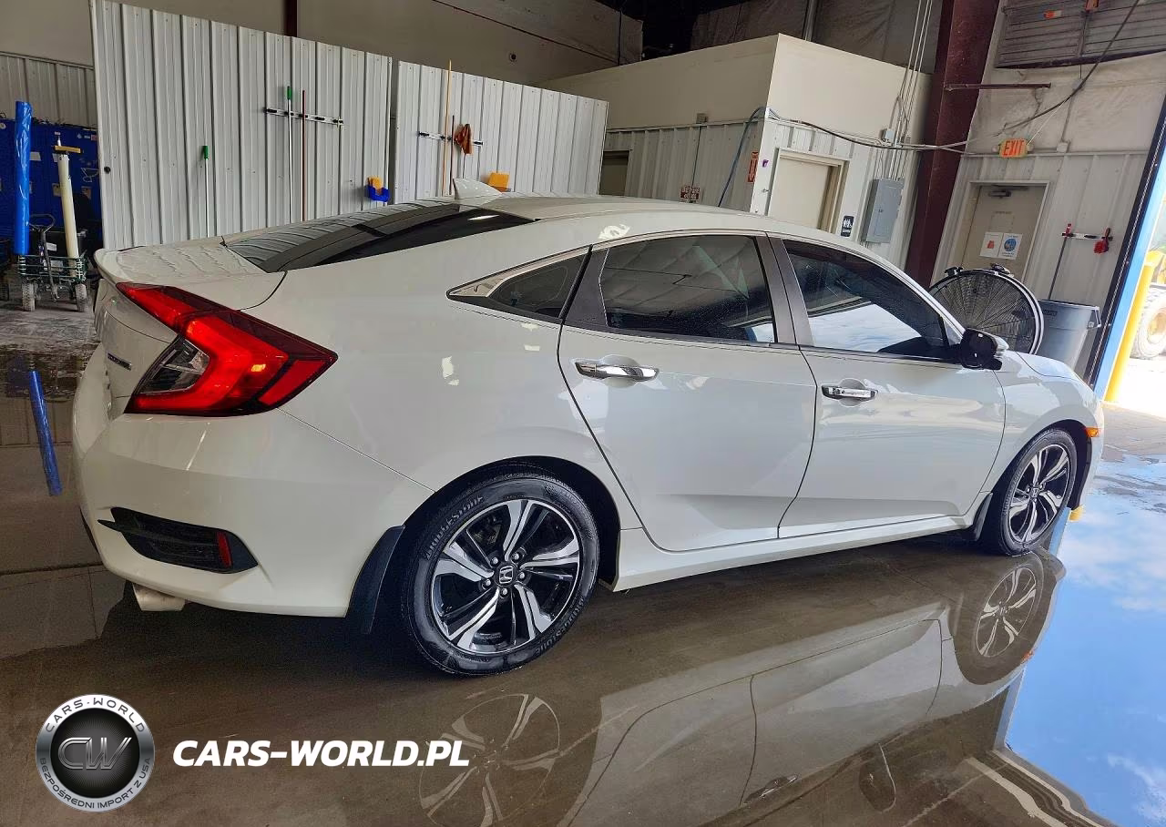 2017 Honda Civic Touring VIN:19XFC1F9XHE014049 - 3