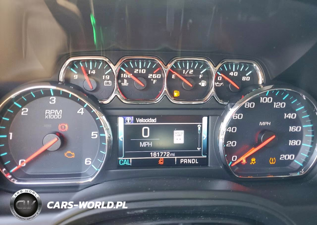 2018 Chevrolet Suburban K1500 Lt VIN:1GNSKHKC5JR253389 - 9