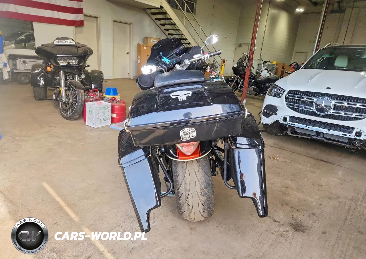 2011 Suzuki Vzr1800 Z VIN:JS1VY53A5B2100452 - 4