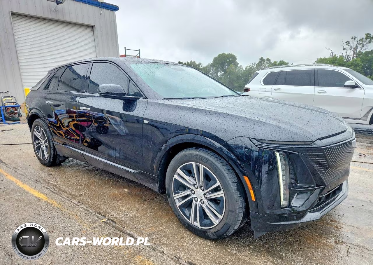 2023 Cadillac Lyriq Luxury VIN:1GYKPMRK4PZ002768 - 4