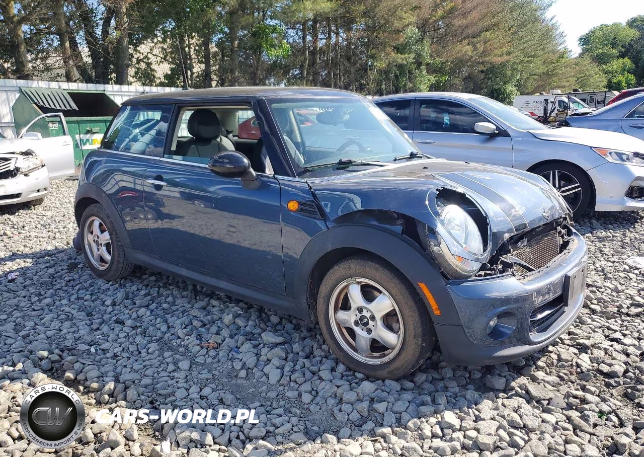 2011 Mini Cooper VIN:WMWSU3C5XBT097728 - 4
