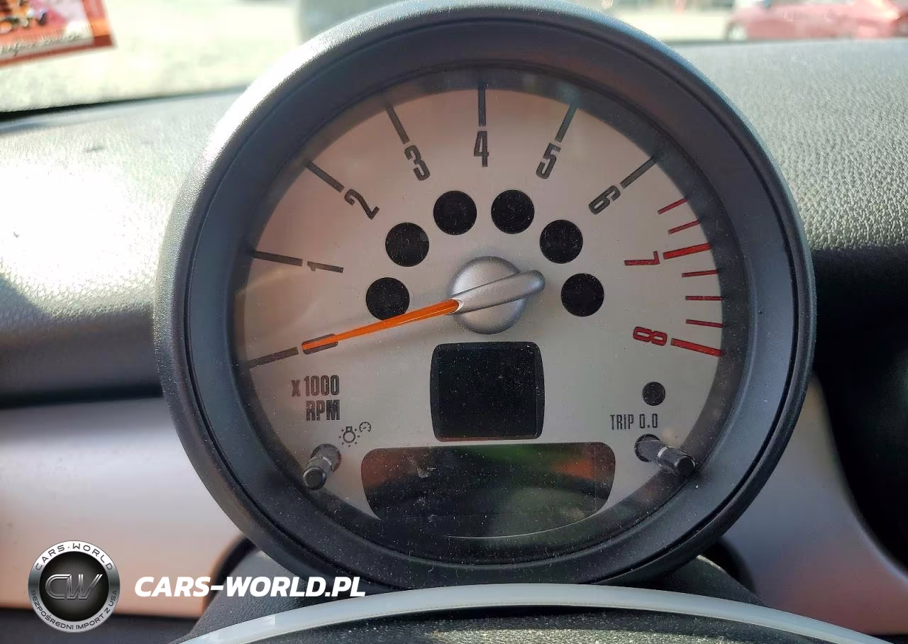 2011 Mini Cooper VIN:WMWSU3C5XBT097728 - 9