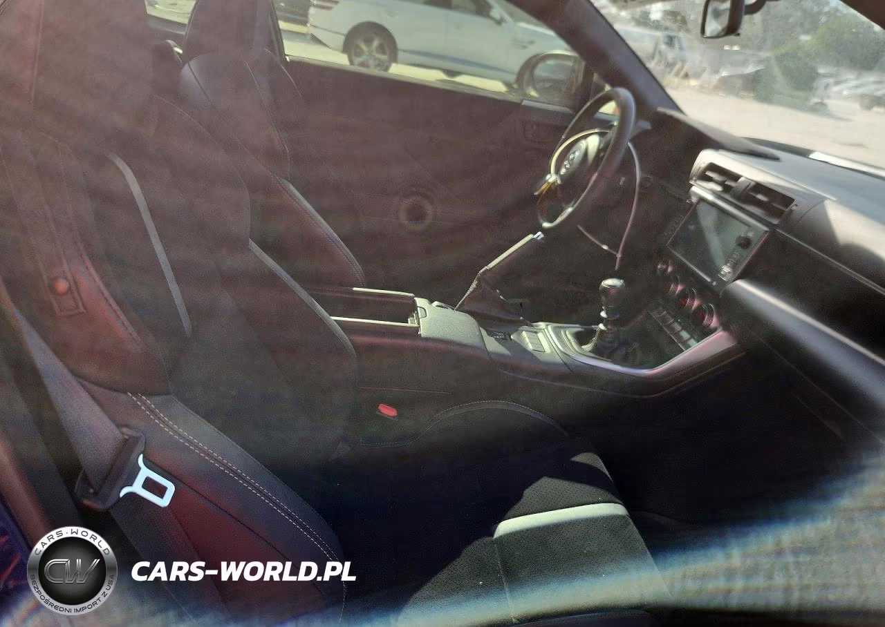 2024 Toyota Gr 86 Premium VIN:JF1ZNBE1XR9758643 - 10