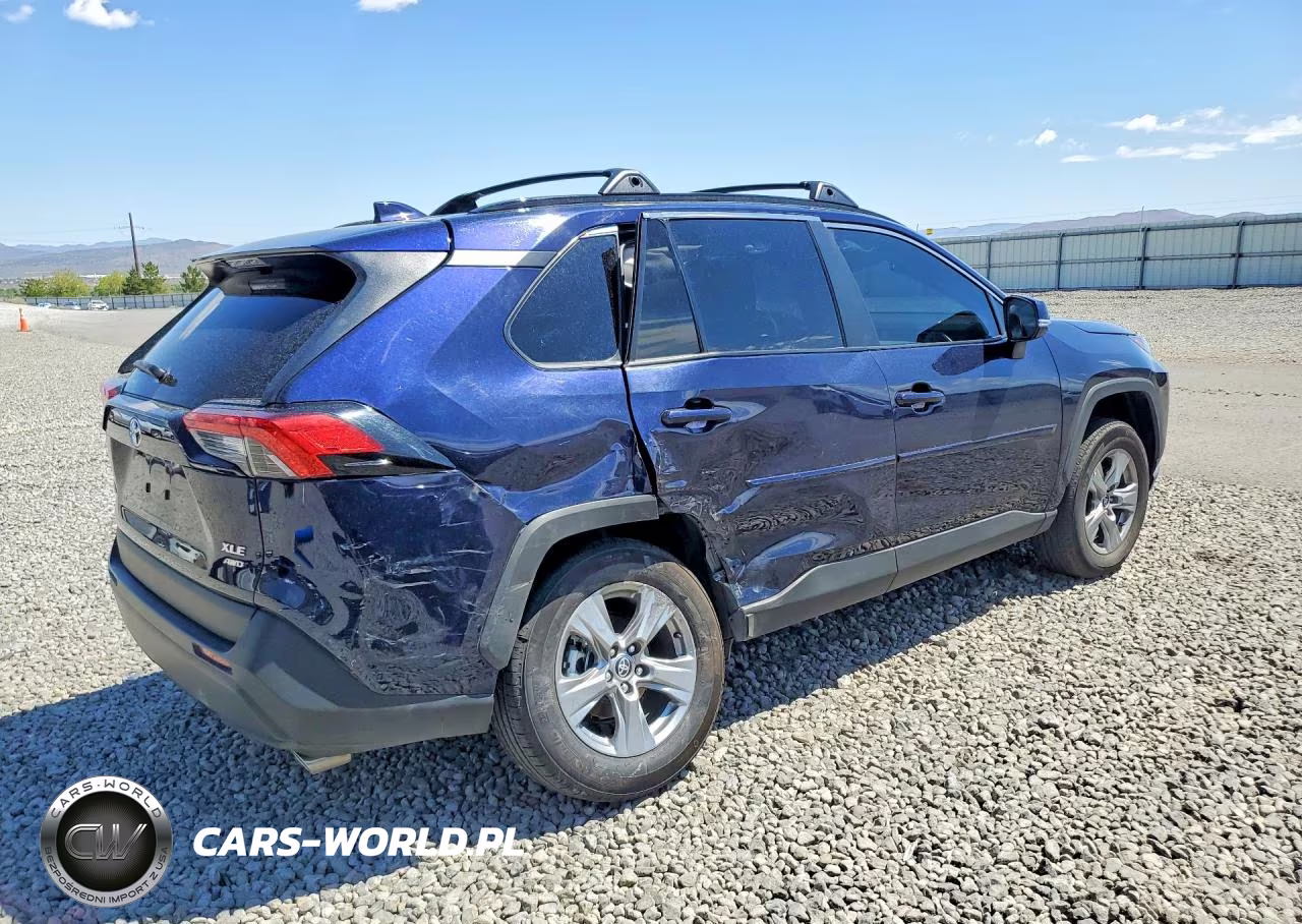 2025 Toyota Rav4 Xle VIN:2T3P1RFV2SW558644 - 3