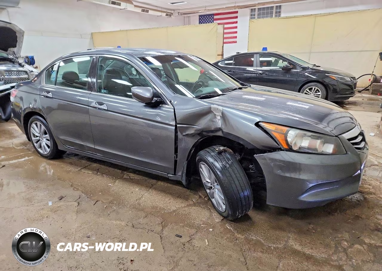 2011 Honda Accord Exl VIN:1HGCP2F81BA119241 - 4