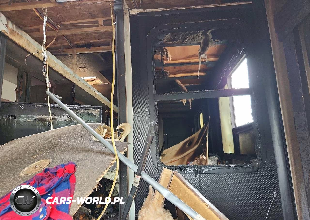 2022 Kz Rv Durango Camper VIN:4EZFD3825M6120464 - 9