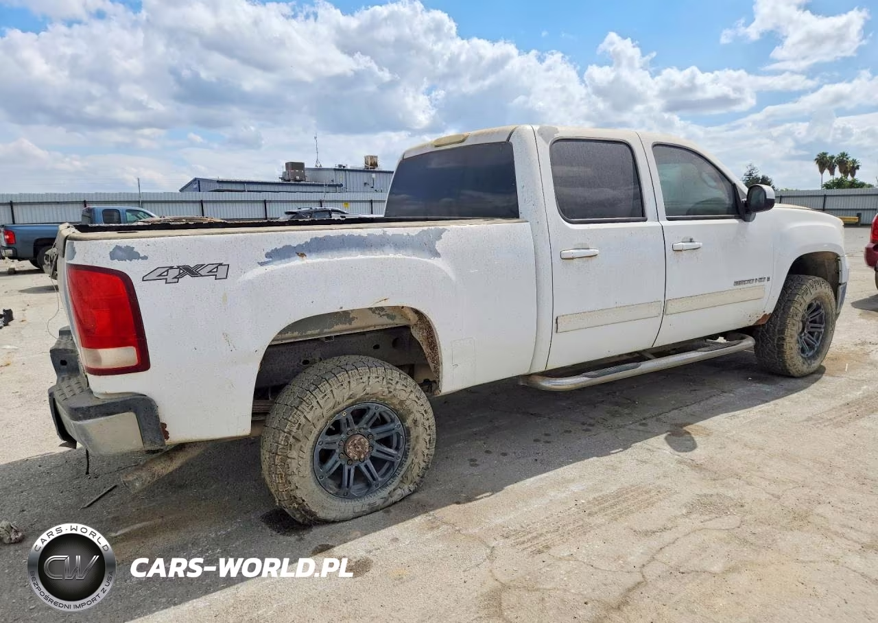 2007 GMC Sierra K2500 Heavy Duty VIN:1GTHK23K97F544879 - 3