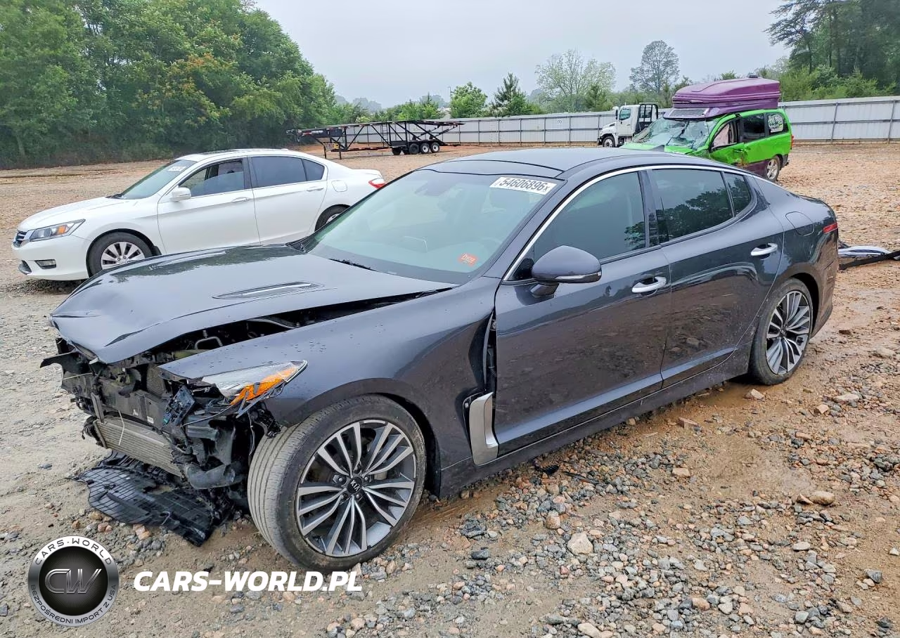 2019 Kia Stinger Premium – zdjęcie 1 z 13