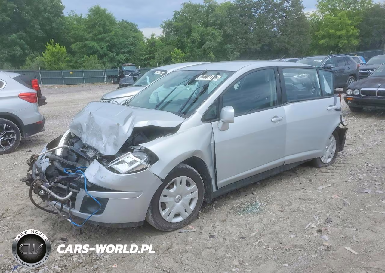 2012 Nissan Versa 1.8 S – zdjęcie 1 z 13