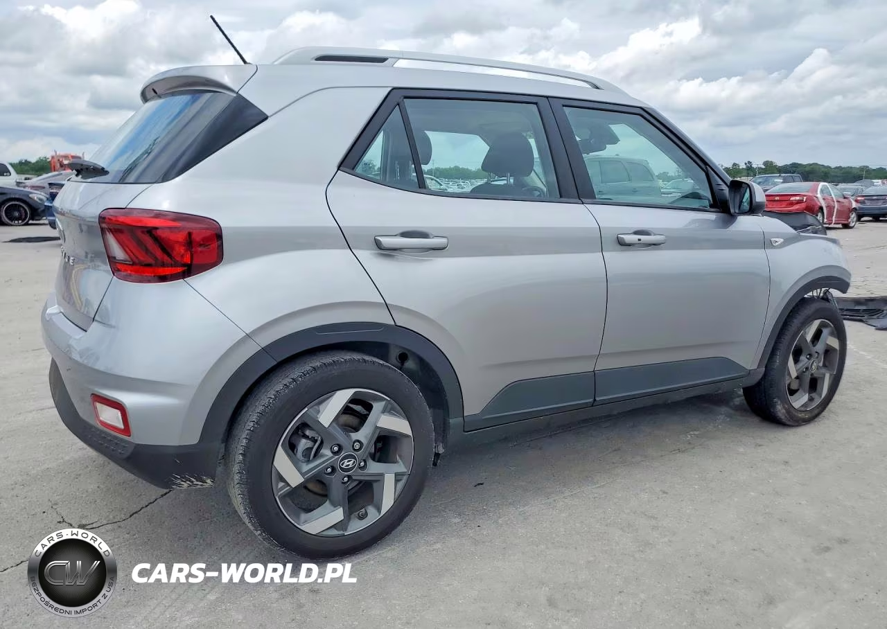 2024 Hyundai Venue Sel VIN:KMHRC8A39RU341887 - 3
