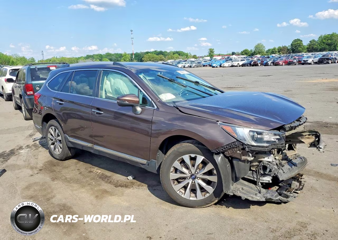2019 Subaru Outback Touring VIN:4S4BSATCXK3322432 - 4