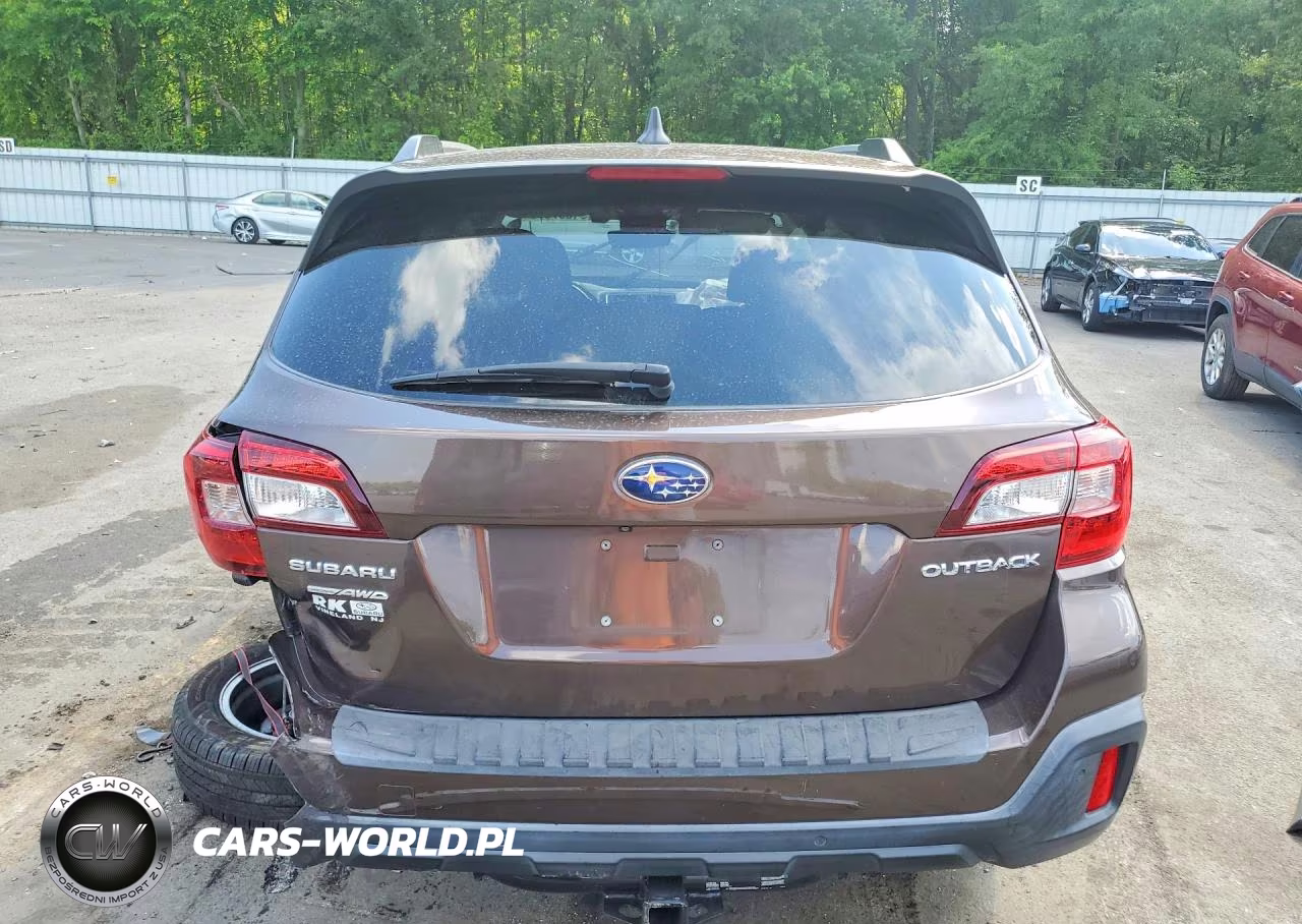 2019 Subaru Outback Touring VIN:4S4BSATCXK3322432 - 6