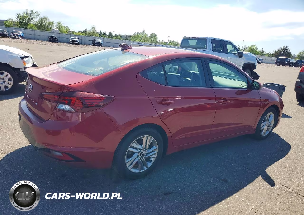 2019 Hyundai Elantra Value Edition VIN:KMHD84LF4KU859911 - 3