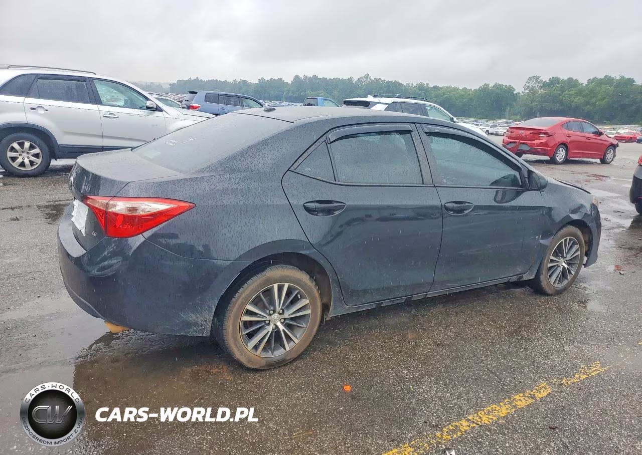 2017 Toyota Corolla Le VIN:2T1BURHE9HC868890 - 3