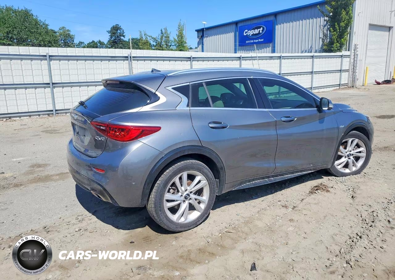 2018 Infiniti Qx30 Premium VIN:SJKCH5CP7JA042007 - 3