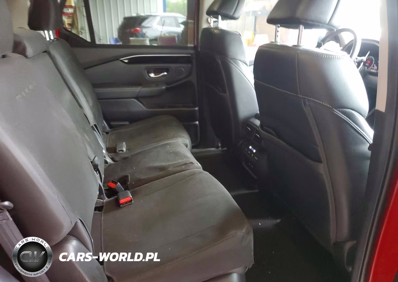 2025 Honda Pilot Touring VIN:5FNYG1H73SB099021 - 11