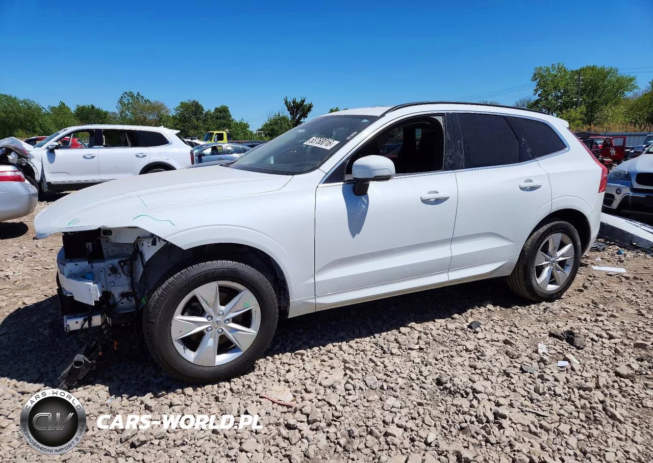 2022 Volvo Xc60 B5 Momentum – zdjęcie 1 z 14