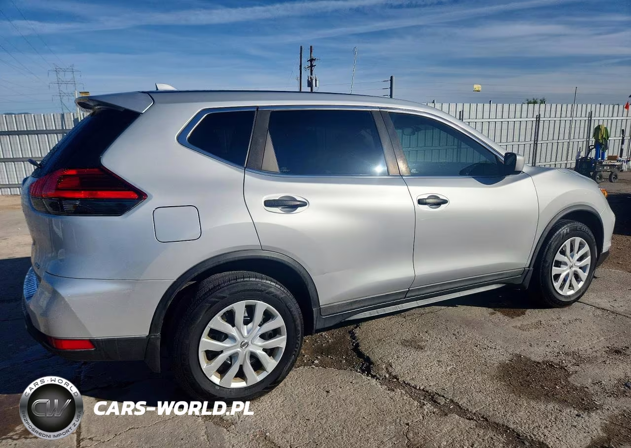 2017 Nissan Rogue S VIN:KNMAT2MVXHP587811 - 3