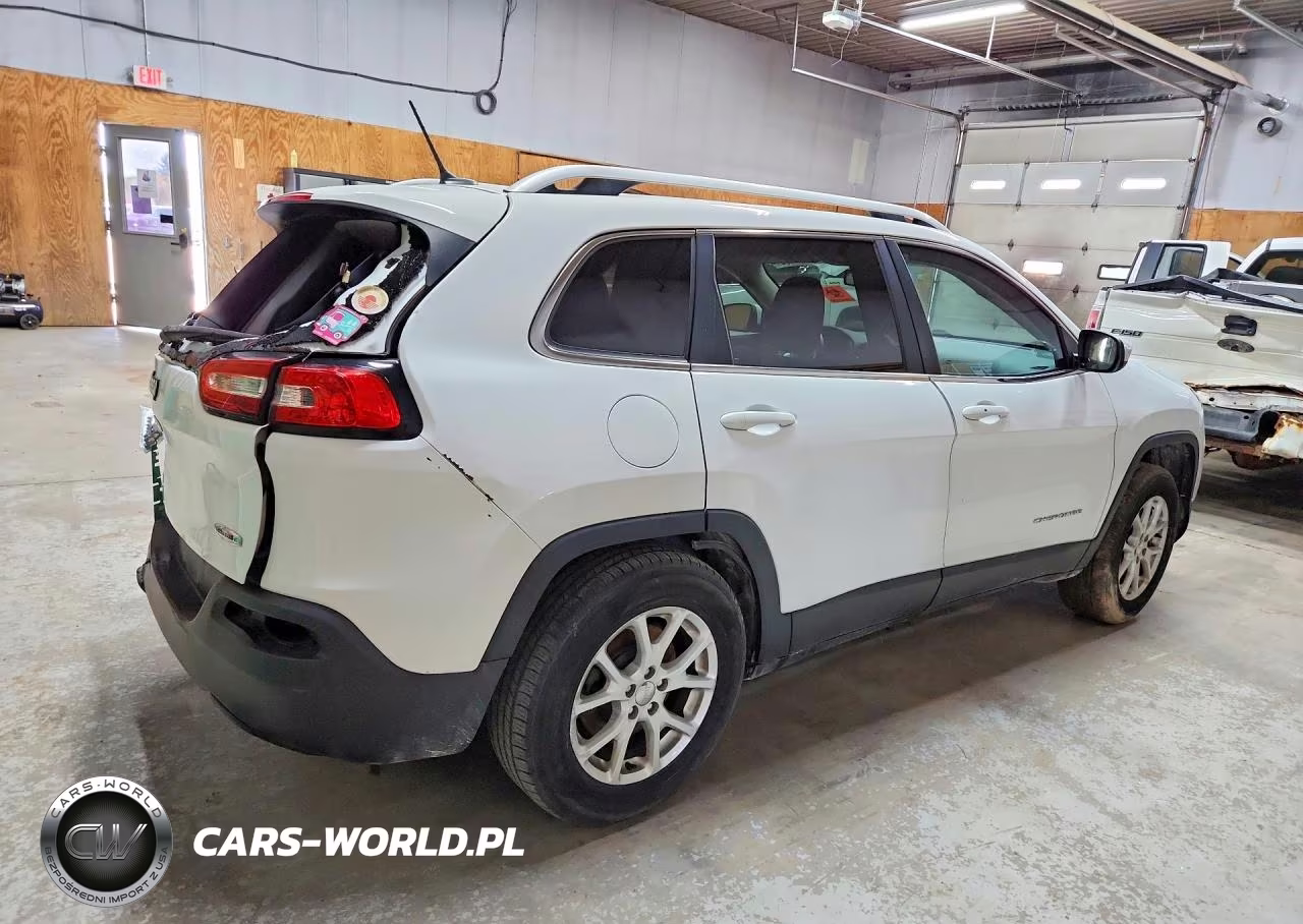 2014 Jeep Cherokee Latitude VIN:1C4PJMCB4EW296225 - 3