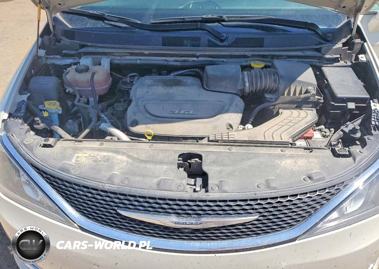 2017 Chrysler Pacifica Touring L Plus VIN:2C4RC1EG7HR759515 - 13
