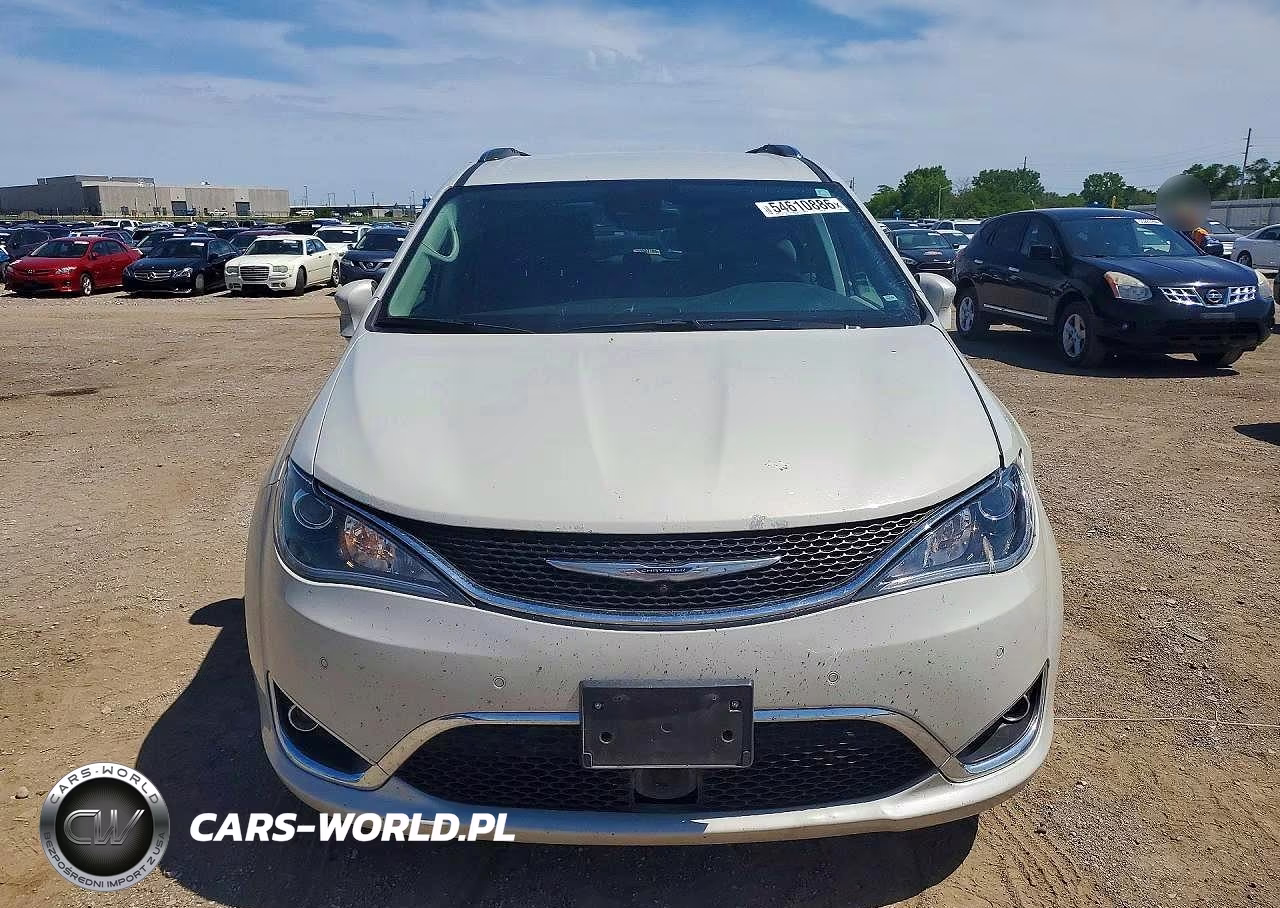 2017 Chrysler Pacifica Touring L Plus VIN:2C4RC1EG7HR759515 - 6