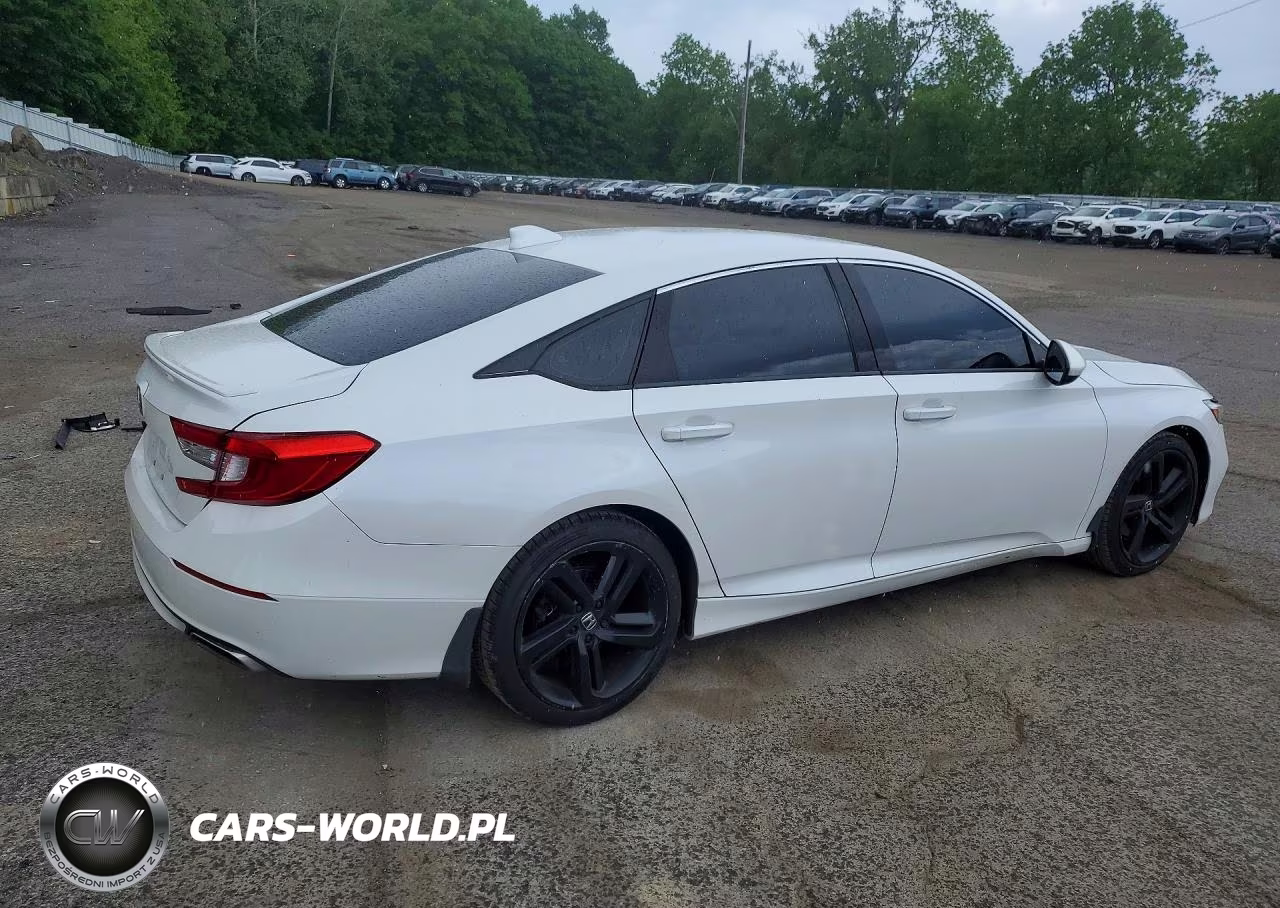 2019 Honda Accord Sport VIN:1HGCV1F3XKA134082 - 3