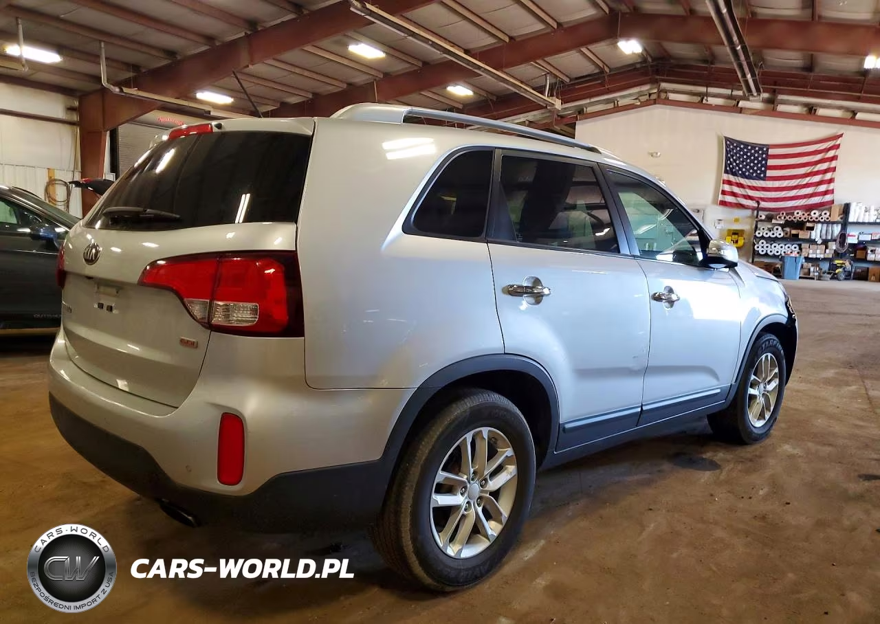2014 Kia Sorento Lx VIN:5XYKT3A62EG484243 - 3