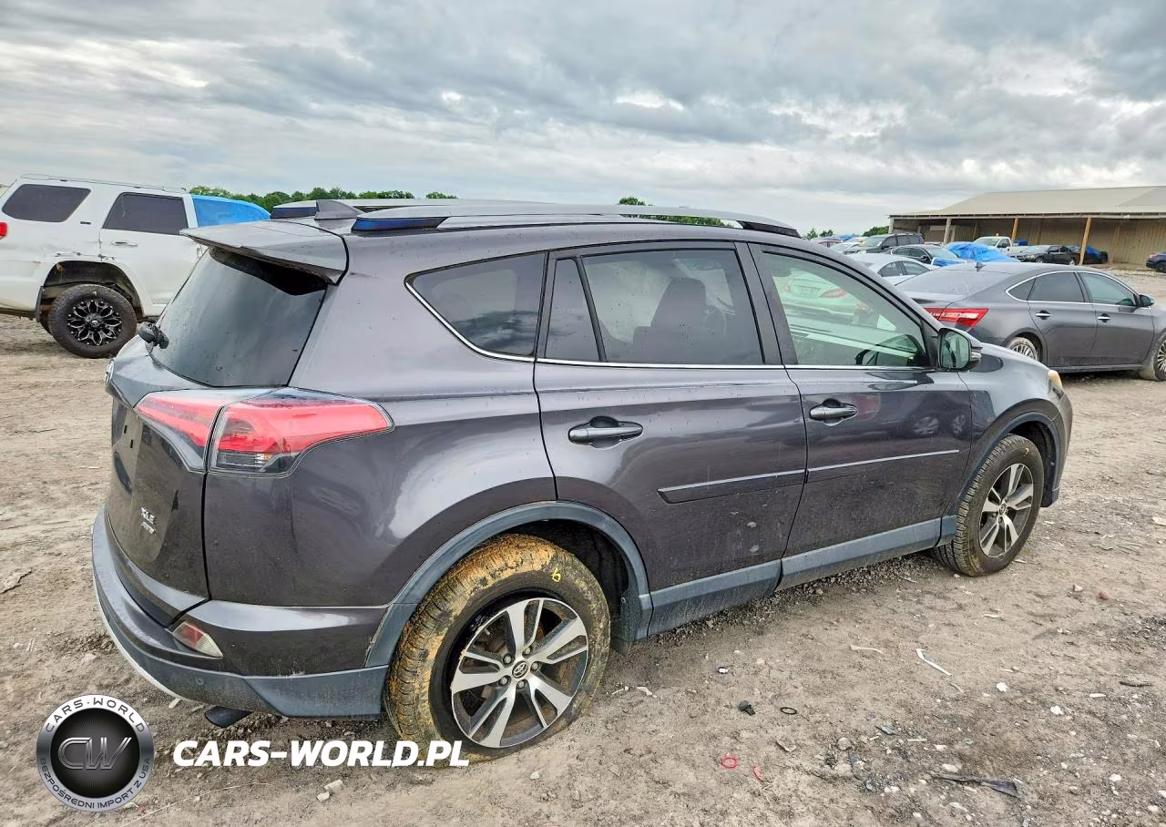 2017 Toyota Rav4 L Special Edition VIN:JTMRFREV2HJ704477 - 3