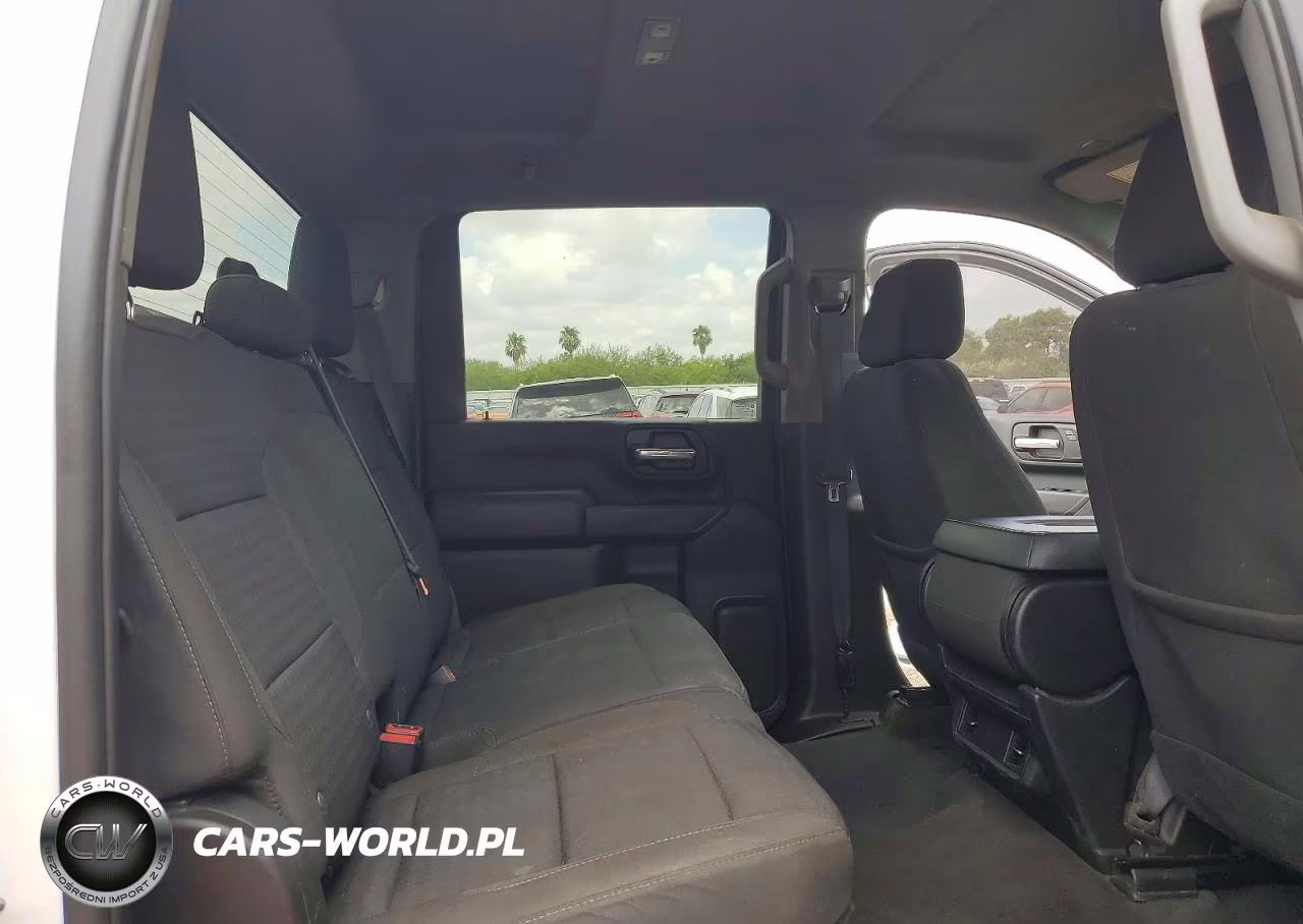 2024 Chevrolet Silverado K2500 Custom VIN:1GC4YMEY9RF127629 - 10