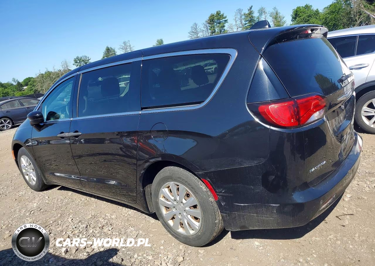 2018 Chrysler Pacifica L VIN:2C4RC1AG1JR356934 - 2