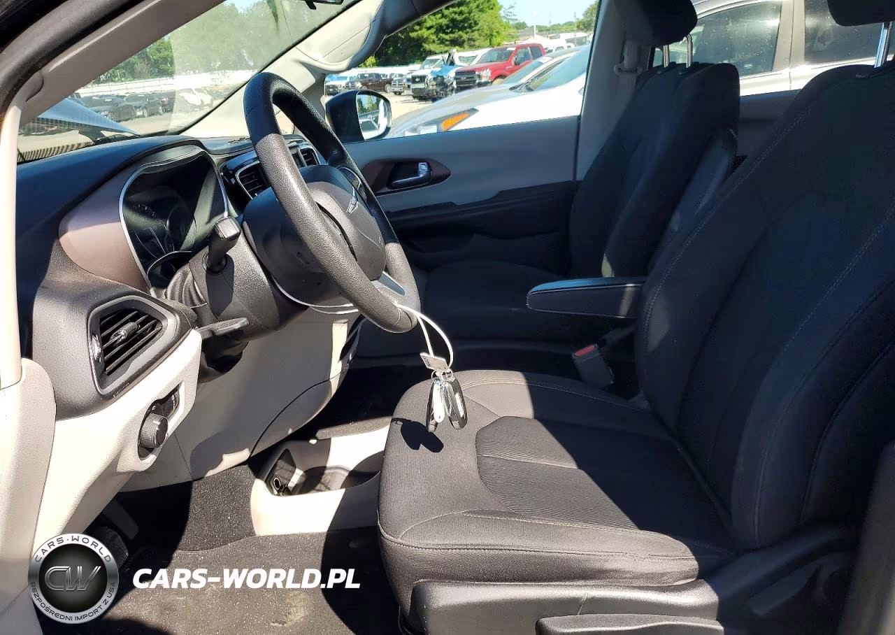 2018 Chrysler Pacifica L VIN:2C4RC1AG1JR356934 - 7