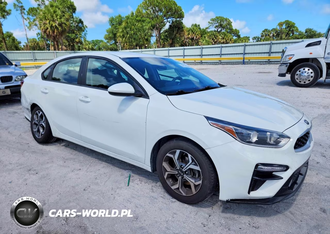 2021 Kia Forte Lxs VIN:3KPF24AD0ME269609 - 4