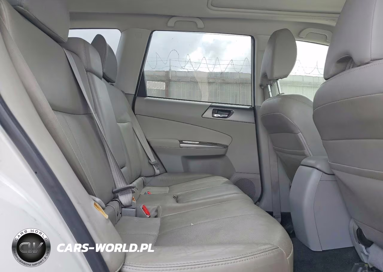 2011 Subaru Forester Touring VIN:JF2SHGGC1BH722478 - 11