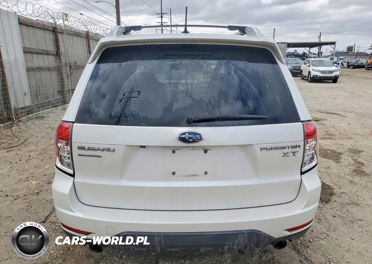 2011 Subaru Forester Touring VIN:JF2SHGGC1BH722478 - 6