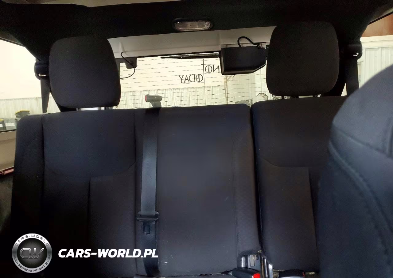 2017 Jeep Wrangler Unlimited Sport VIN:1C4BJWDG9HL680538 - 10