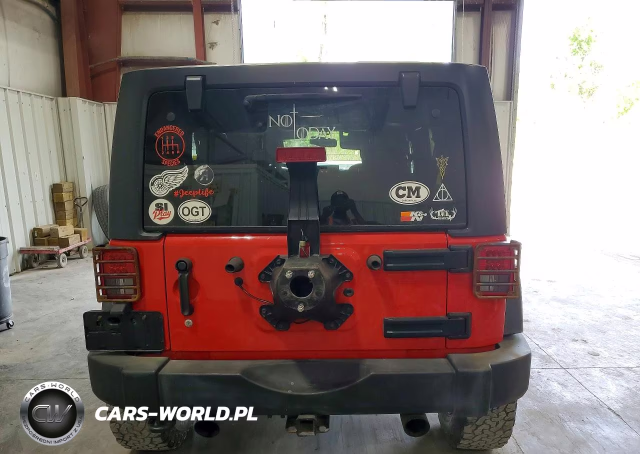 2017 Jeep Wrangler Unlimited Sport VIN:1C4BJWDG9HL680538 - 6