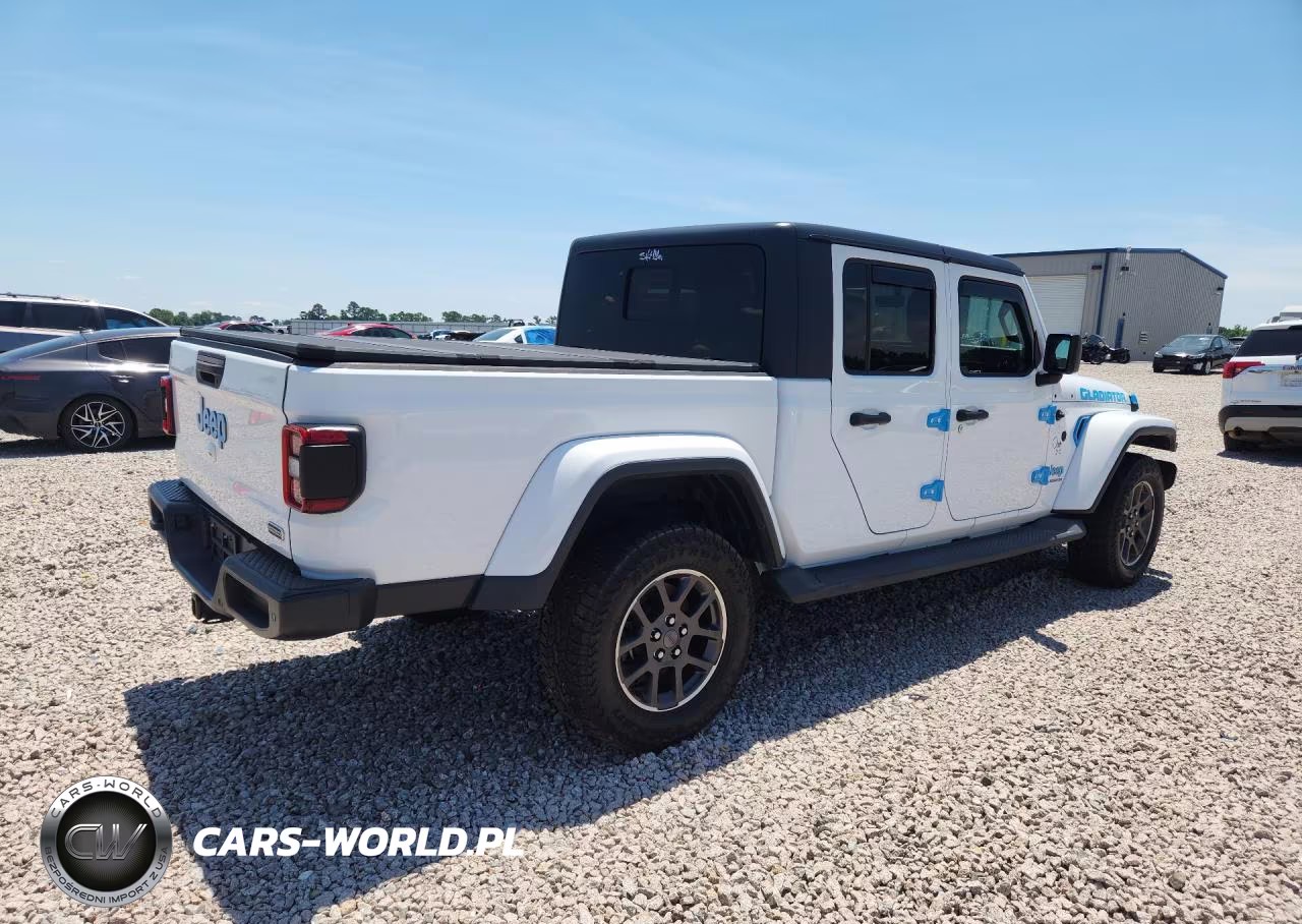 2020 Jeep Gladiator Overland VIN:1C6HJTFG3LL132976 - 3