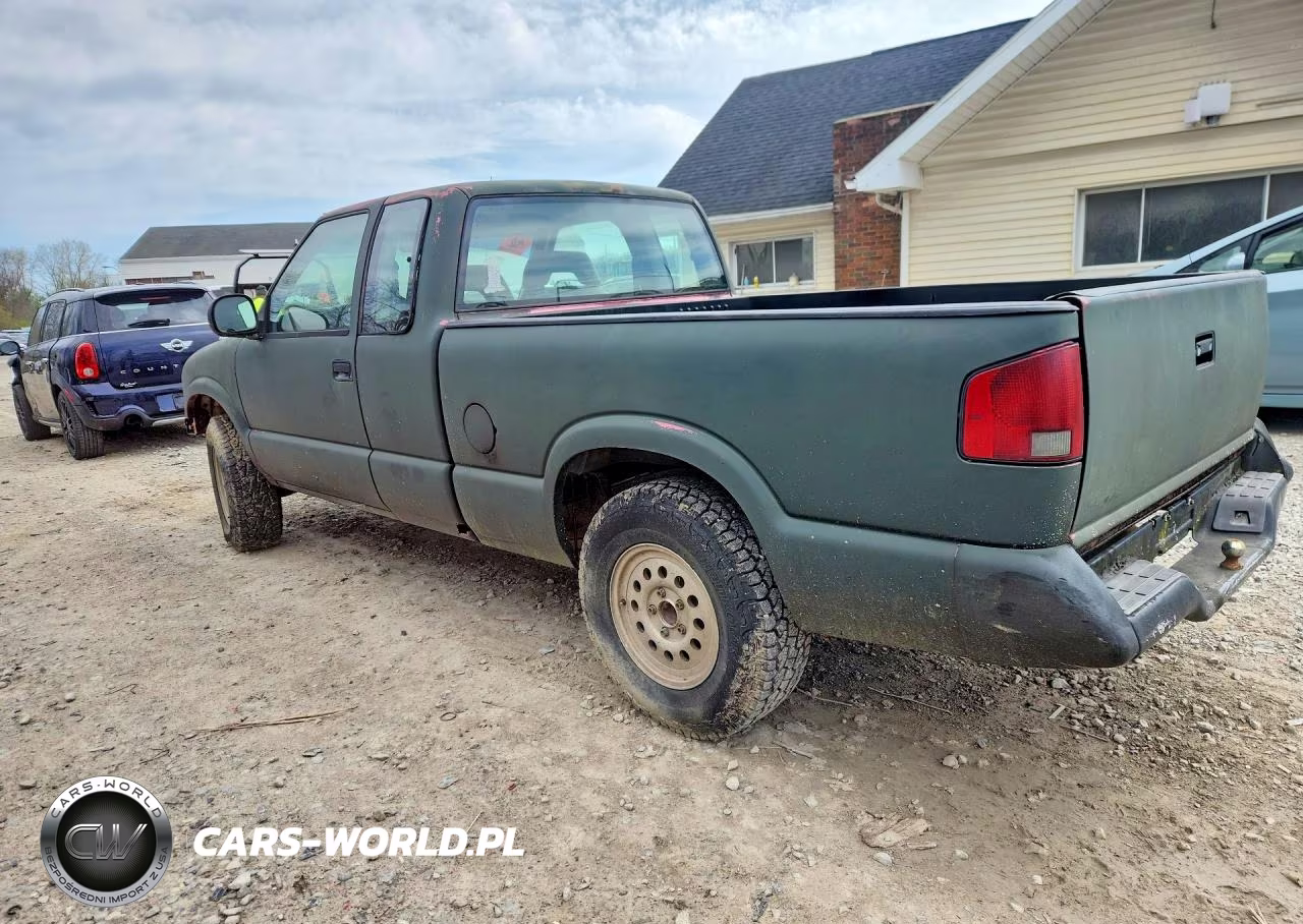 1996 Chevrolet S Truck S10 VIN:1GCCT19W1TK186755 - 2