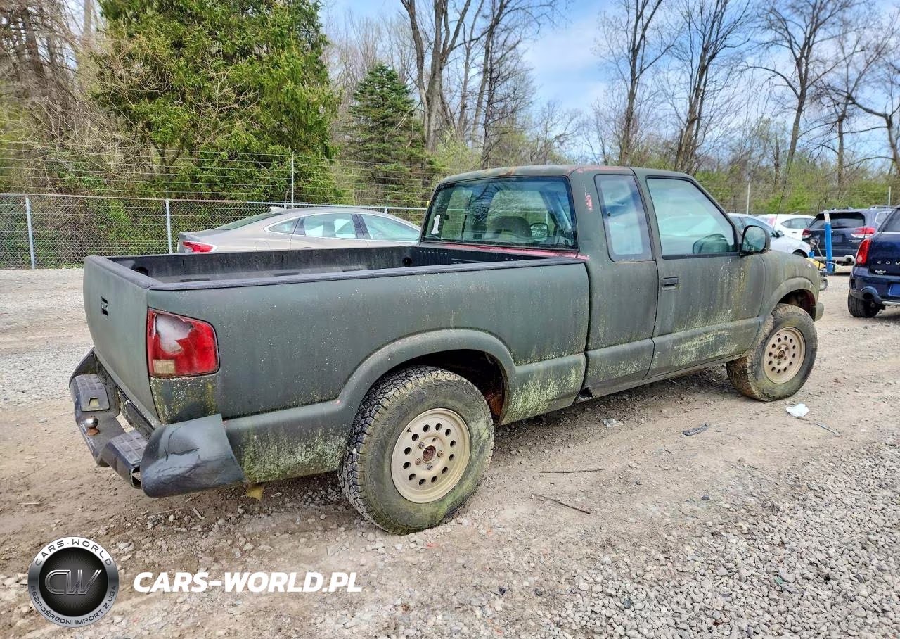 1996 Chevrolet S Truck S10 VIN:1GCCT19W1TK186755 - 3