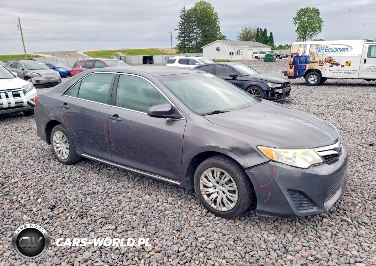 2014 Toyota Camry Le VIN:4T4BF1FKXER397675 - 4