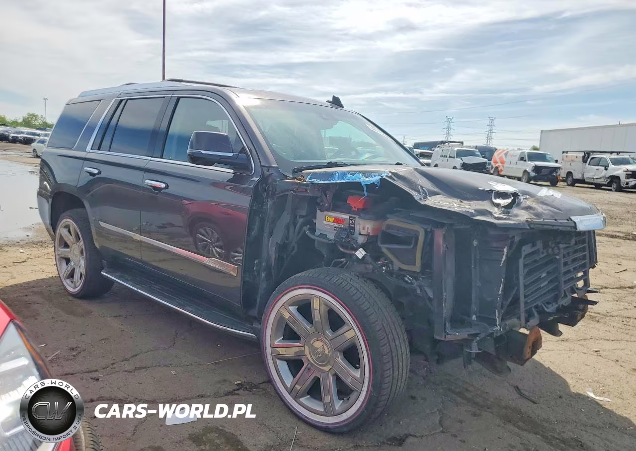 2018 Cadillac Escalade Luxury VIN:1GYS4BKJ1JR276208 - 4