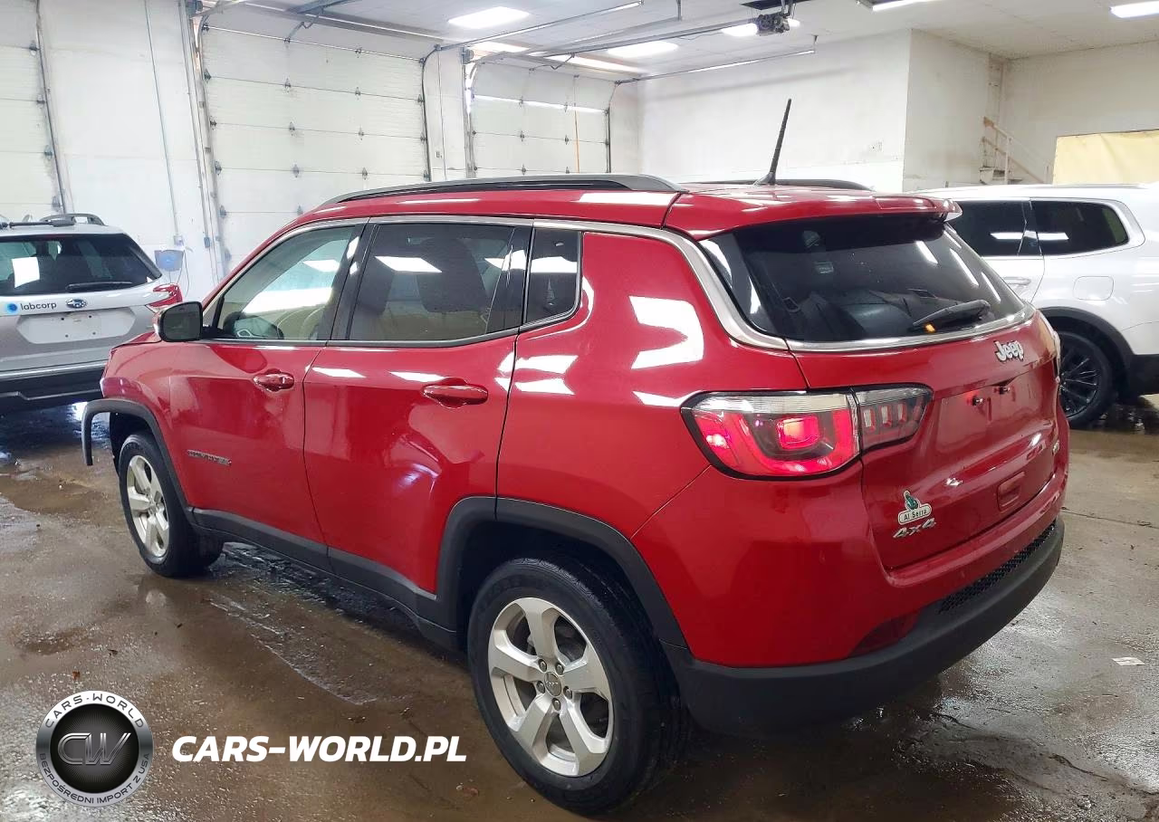 2018 Jeep Compass Latitude VIN:3C4NJDBB7JT328738 - 2