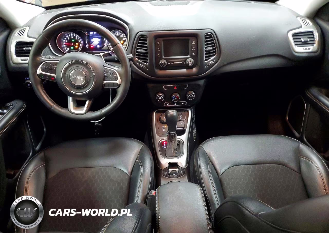 2018 Jeep Compass Latitude VIN:3C4NJDBB7JT328738 - 8