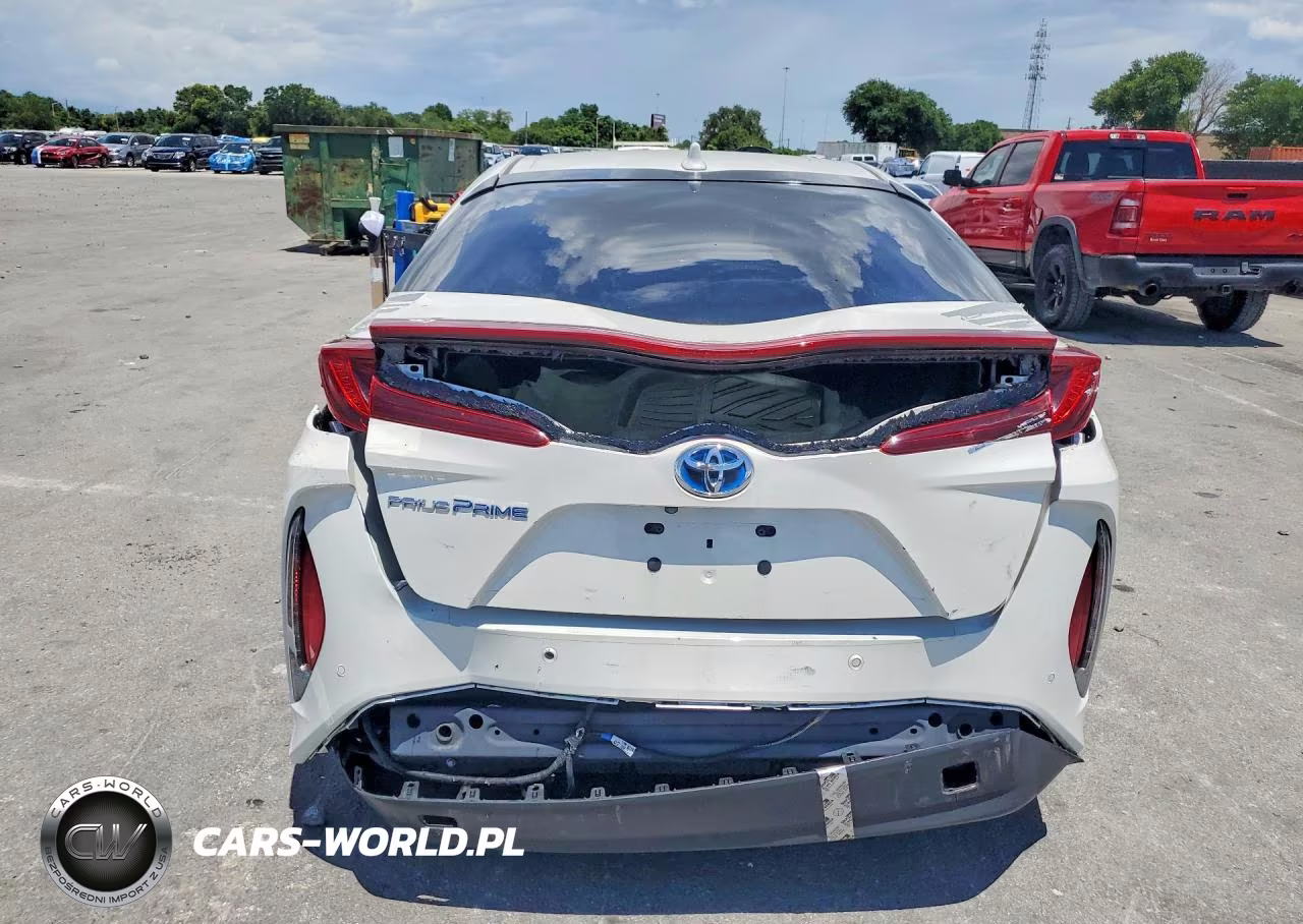 2017 Toyota Prius Prime Advanced VIN:JTDKARFP0H3024310 - 6