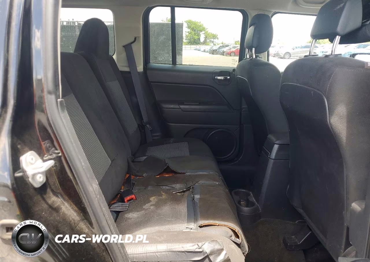 2016 Jeep Patriot Latitude VIN:1C4NJRFB5GD673045 - 11