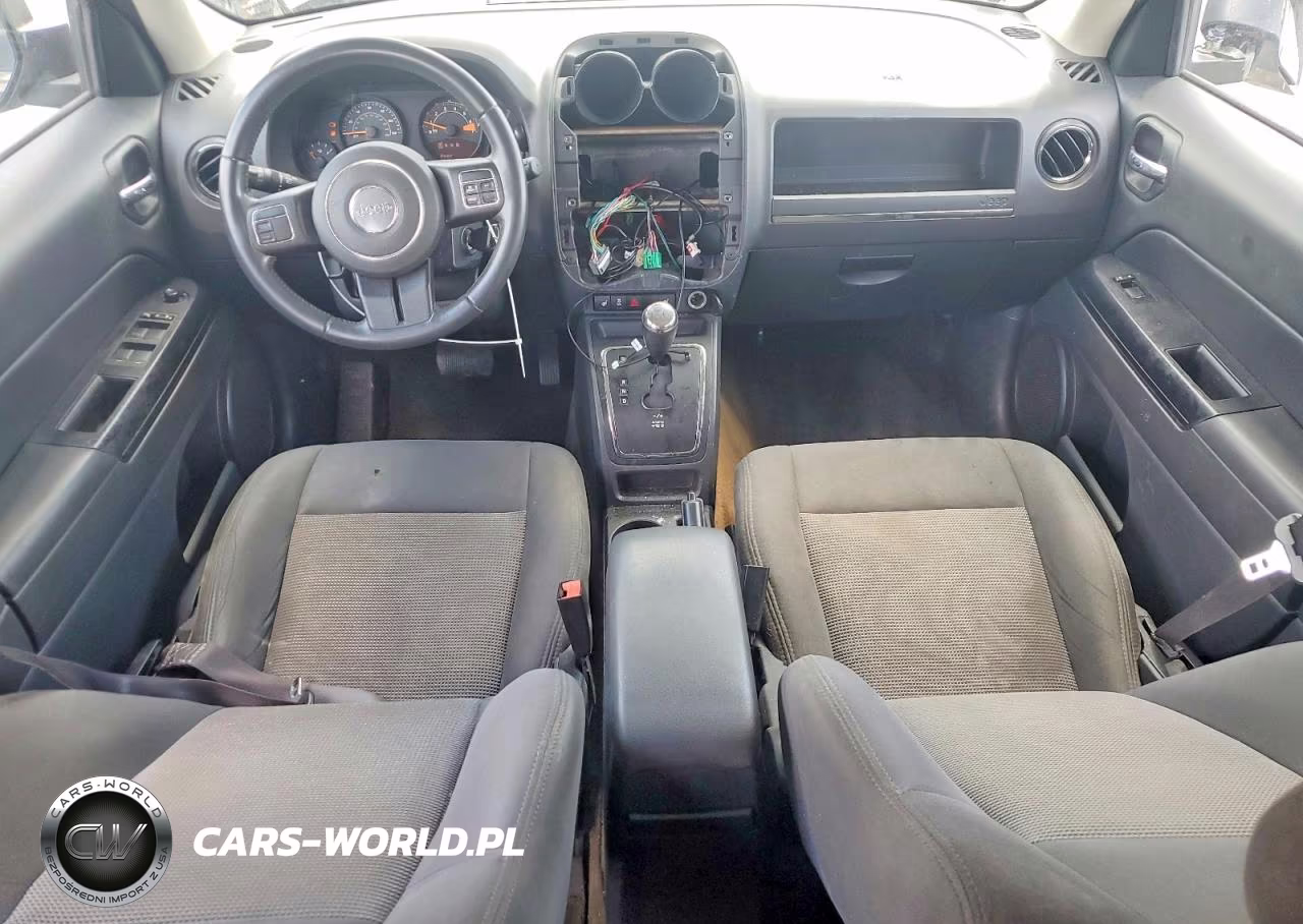 2016 Jeep Patriot Latitude VIN:1C4NJRFB5GD673045 - 8