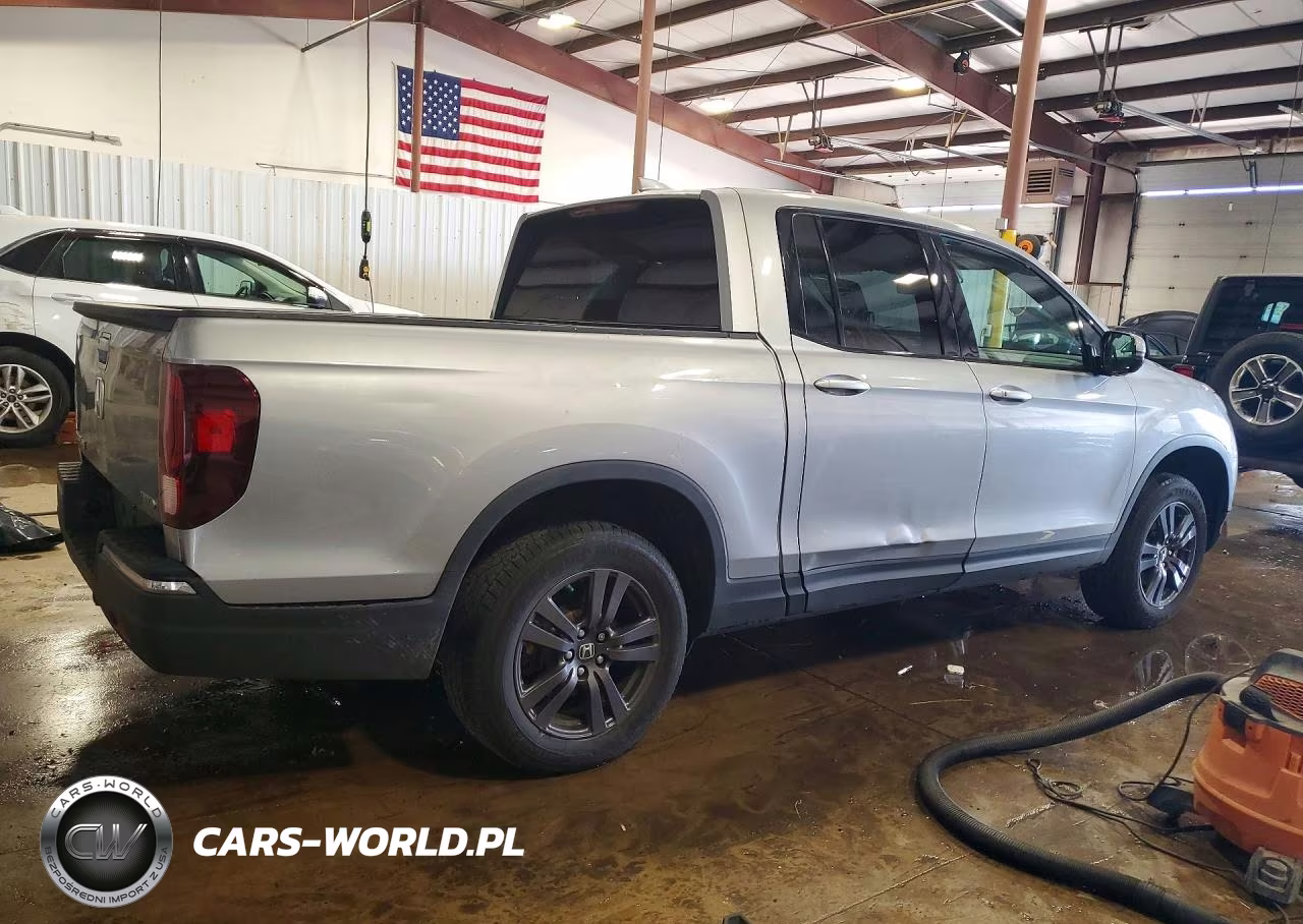 2020 Honda Ridgeline Sport VIN:5FPYK3F18LB017611 - 3